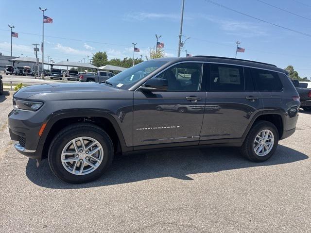 2025 Jeep Grand Cherokee GRAND CHEROKEE L LAREDO 4X4
