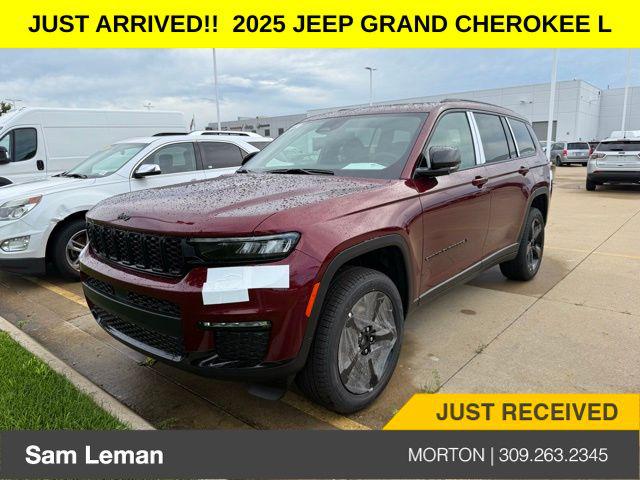 2025 Jeep Grand Cherokee GRAND CHEROKEE L LIMITED 4X4