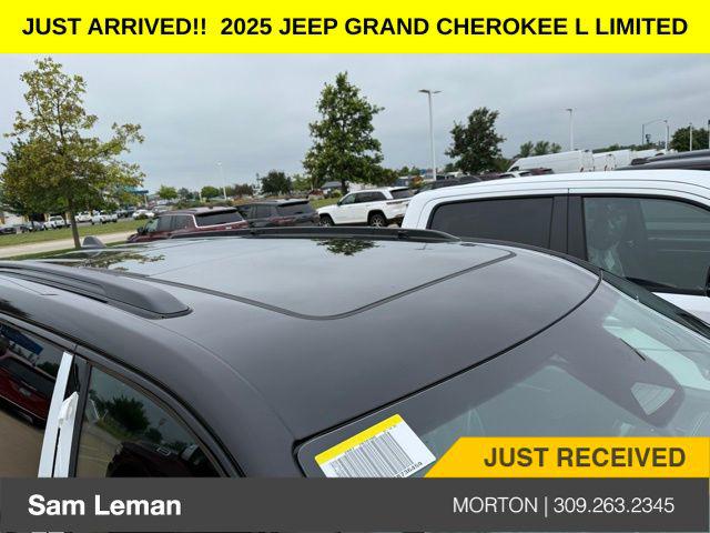 2025 Jeep Grand Cherokee GRAND CHEROKEE L LIMITED 4X4