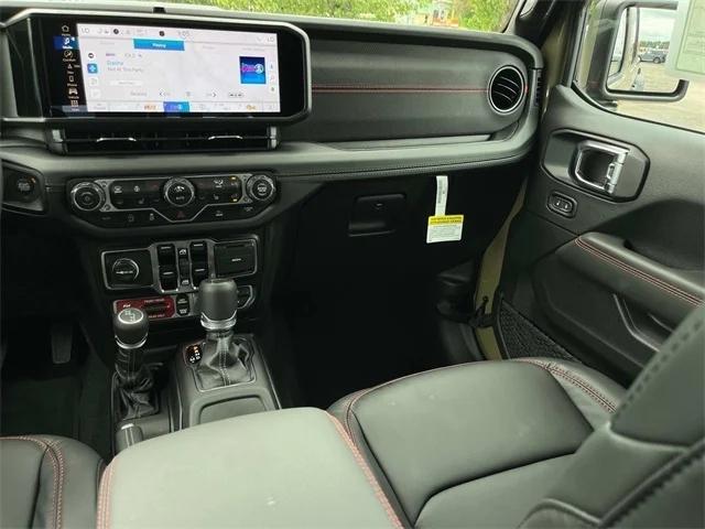 2025 Jeep Gladiator GLADIATOR RUBICON 4X4