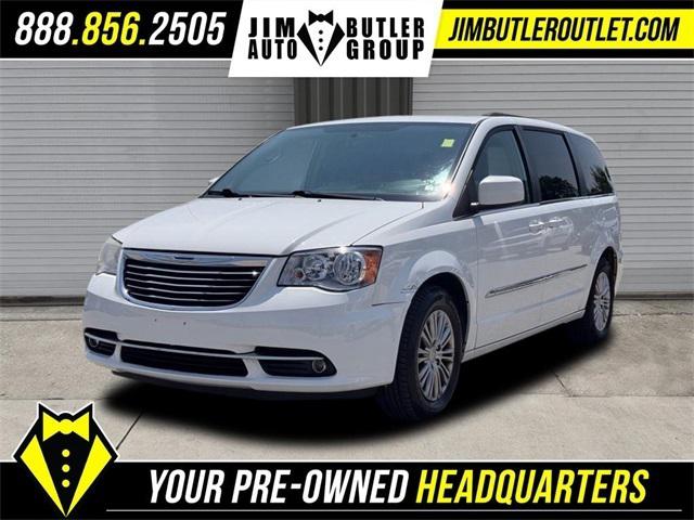 2015 Chrysler Town and Country Touring-L
