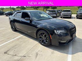 2023 Chrysler 300 Touring L
