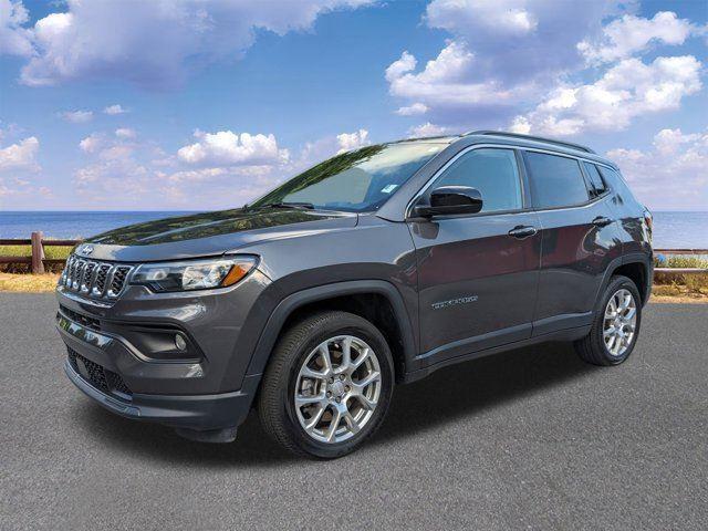 2024 Jeep Compass Latitude Lux FWD