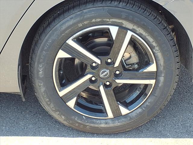 2024 Nissan Sentra SV Xtronic CVT