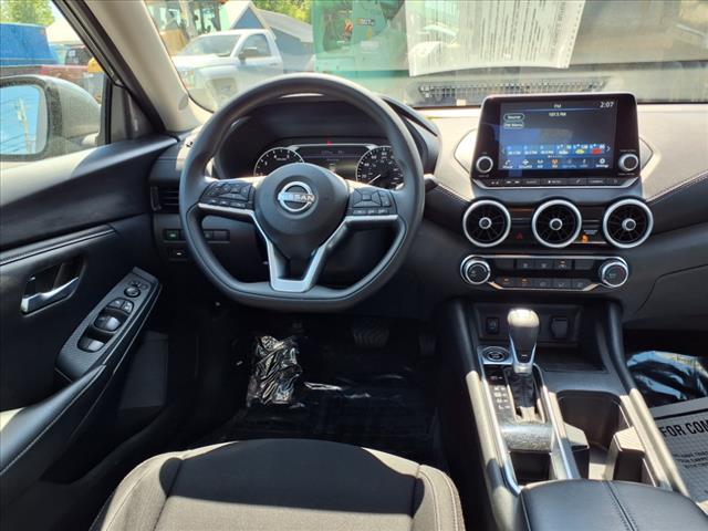 2024 Nissan Sentra SV Xtronic CVT
