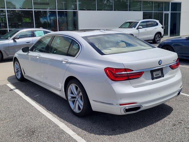 2018 BMW 750i 750i
