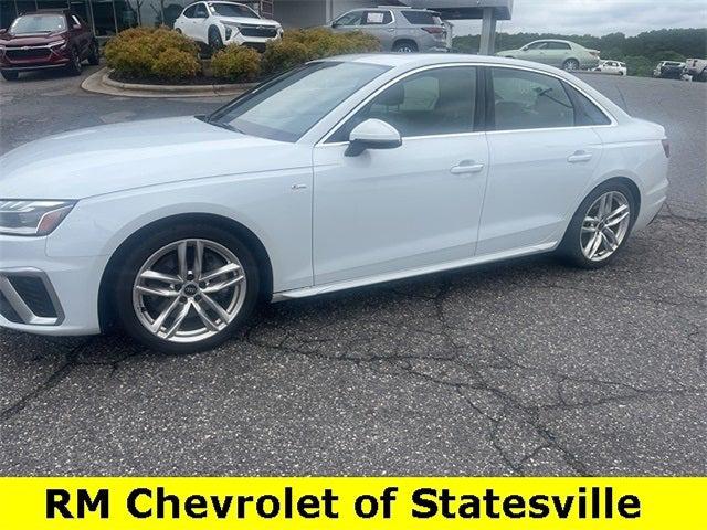 2023 Audi A4 Premium Plus 45 TFSI S line quattro S tronic