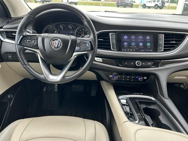 2023 Buick Enclave Essence AWD