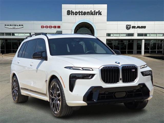 2025 BMW X7 M60i