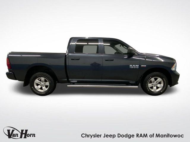 2017 RAM 1500 Express Crew Cab 4x4 57 Box