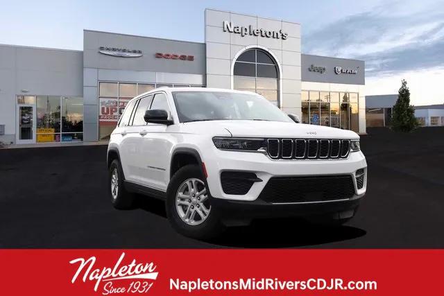 2023 Jeep Grand Cherokee Laredo 4x4