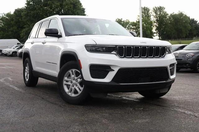 2023 Jeep Grand Cherokee Laredo 4x4