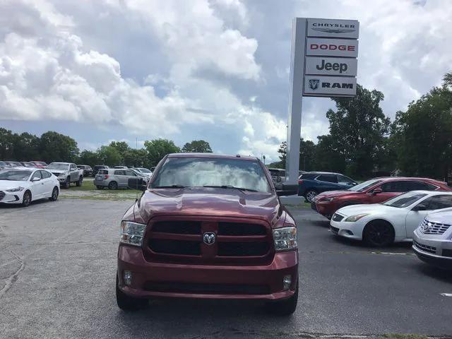 2018 RAM 1500 Express Crew Cab 4x2 57 Box