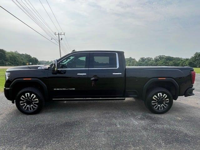 2024 GMC Sierra 2500HD 4WD Crew Cab Standard Bed Denali
