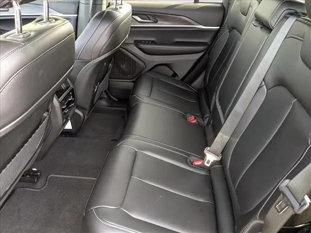 2025 Jeep Grand Cherokee Limited 4x2