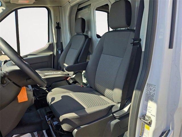 2025 Ford Transit Cutaway Base