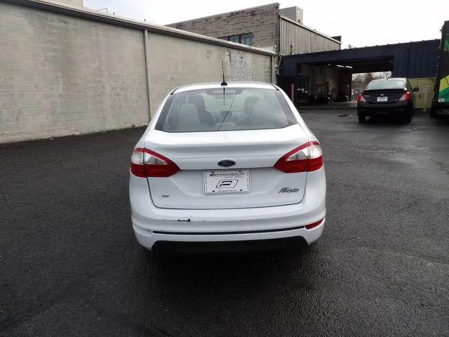 2016 Ford Fiesta SE