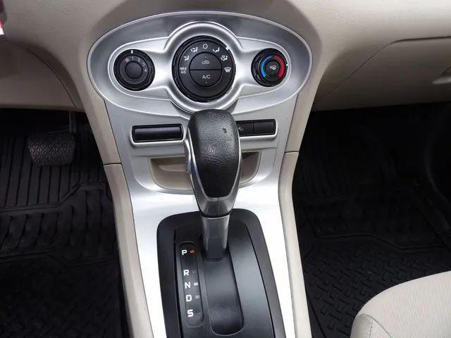 2016 Ford Fiesta SE