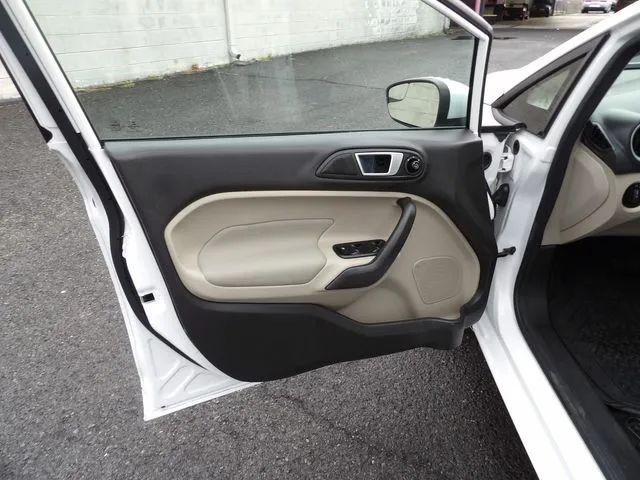 2016 Ford Fiesta SE