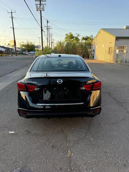 2021 Nissan Altima SV FWD