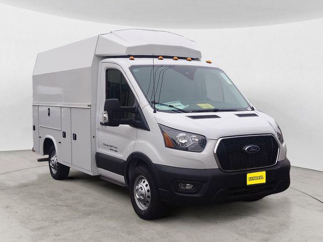2024 Ford Transit Cutaway Base