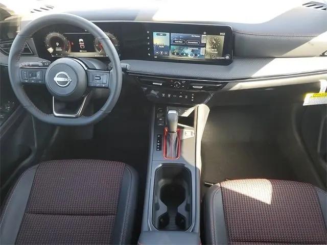 2025 Nissan Kicks SR FWD