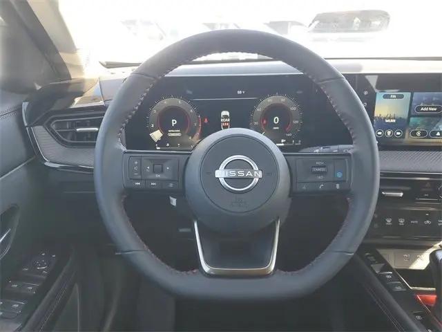 2025 Nissan Kicks SR FWD