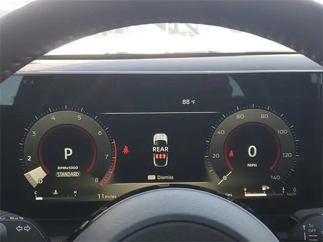 2025 Nissan Kicks SR FWD