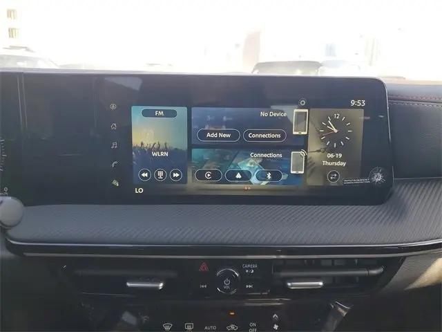 2025 Nissan Kicks SR FWD