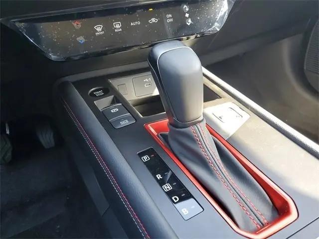 2025 Nissan Kicks SR FWD