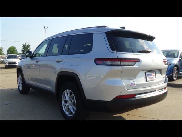 2023 Jeep Grand Cherokee L Laredo 4x4
