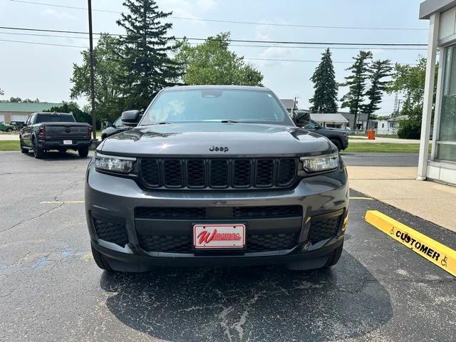 2022 Jeep Grand Cherokee L Altitude 4x4 2022 Jeep Grand Cherokee L Altitude 4x4