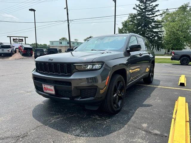 2022 Jeep Grand Cherokee L Altitude 4x4 2022 Jeep Grand Cherokee L Altitude 4x4