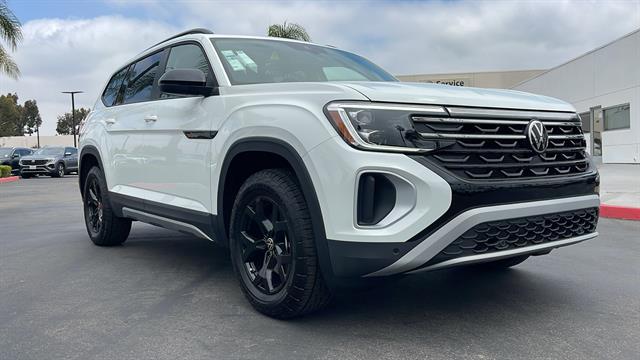 2025 Volkswagen Atlas 2.0T Peak Edition