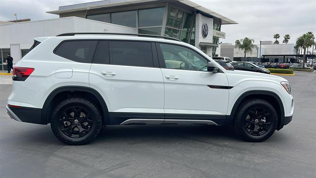2025 Volkswagen Atlas 2.0T Peak Edition