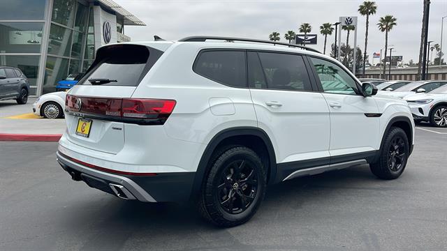 2025 Volkswagen Atlas 2.0T Peak Edition