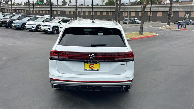 2025 Volkswagen Atlas 2.0T Peak Edition