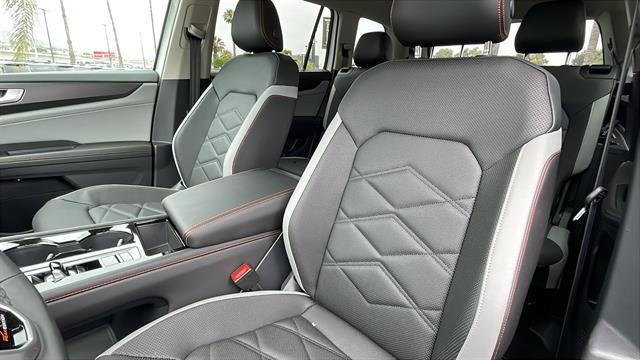 2025 Volkswagen Atlas 2.0T Peak Edition