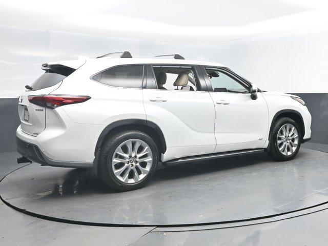 2022 Toyota Highlander Hybrid Limited