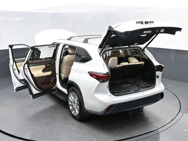 2022 Toyota Highlander Hybrid Limited