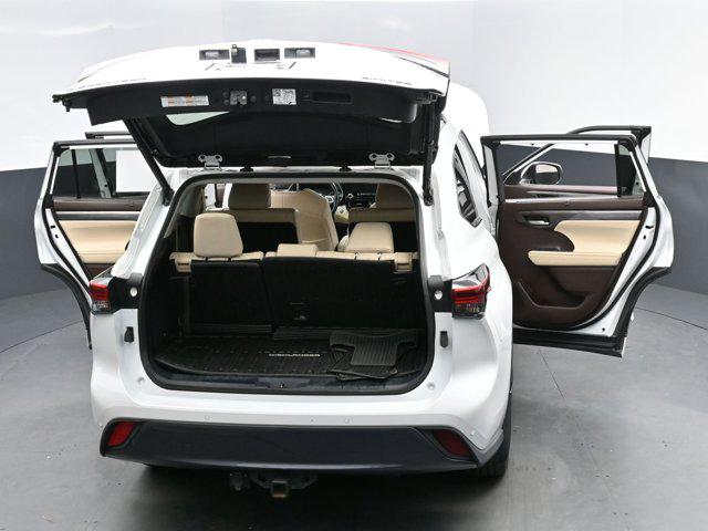 2022 Toyota Highlander Hybrid Limited