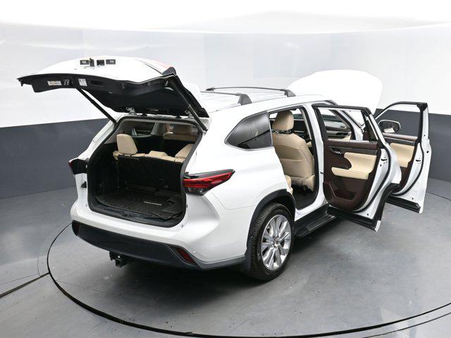 2022 Toyota Highlander Hybrid Limited