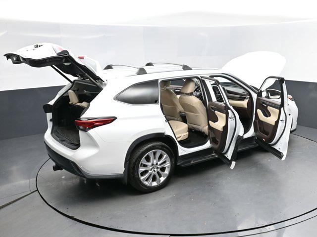 2022 Toyota Highlander Hybrid Limited