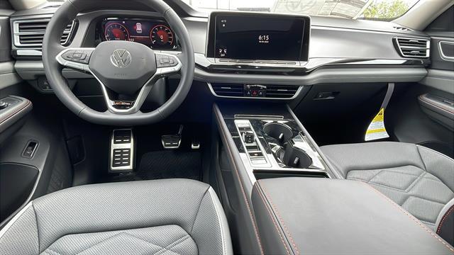 2025 Volkswagen Atlas 2.0T Peak Edition