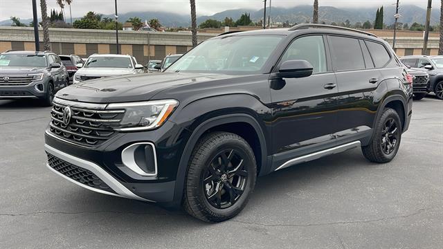 2025 Volkswagen Atlas 2.0T Peak Edition