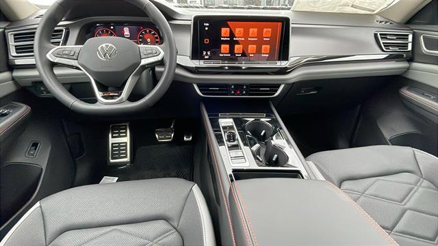 2025 Volkswagen Atlas 2.0T Peak Edition