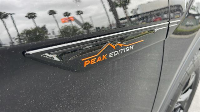 2025 Volkswagen Atlas 2.0T Peak Edition
