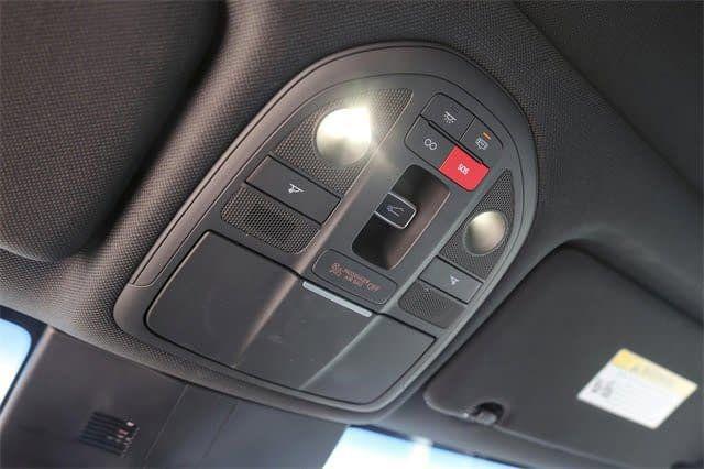 2025 Genesis G70 3.3T RWD Sport Advanced