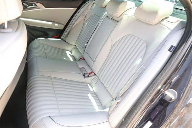 2025 Genesis G70 3.3T RWD Sport Advanced