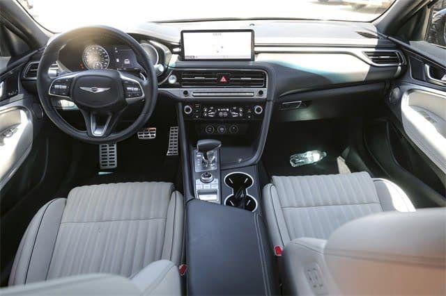 2025 Genesis G70 3.3T RWD Sport Advanced